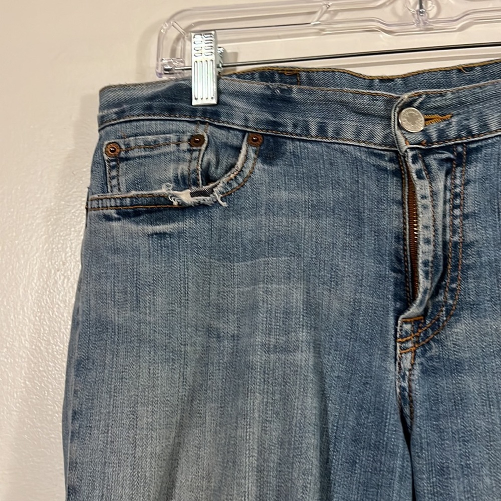 Lucky Brand well loved jeans - Picture 2 of 11